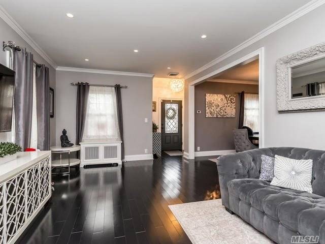 Stunning And Spacious Fully Renovated Colonial In Bayside Hills.