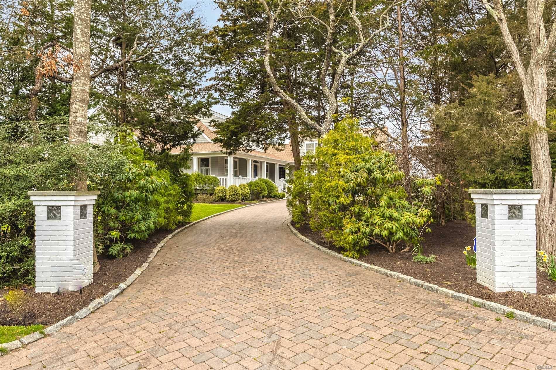 Southampton Township Village of Quogue Estate Section 5, 000 Sq Ft Beauty on 3.