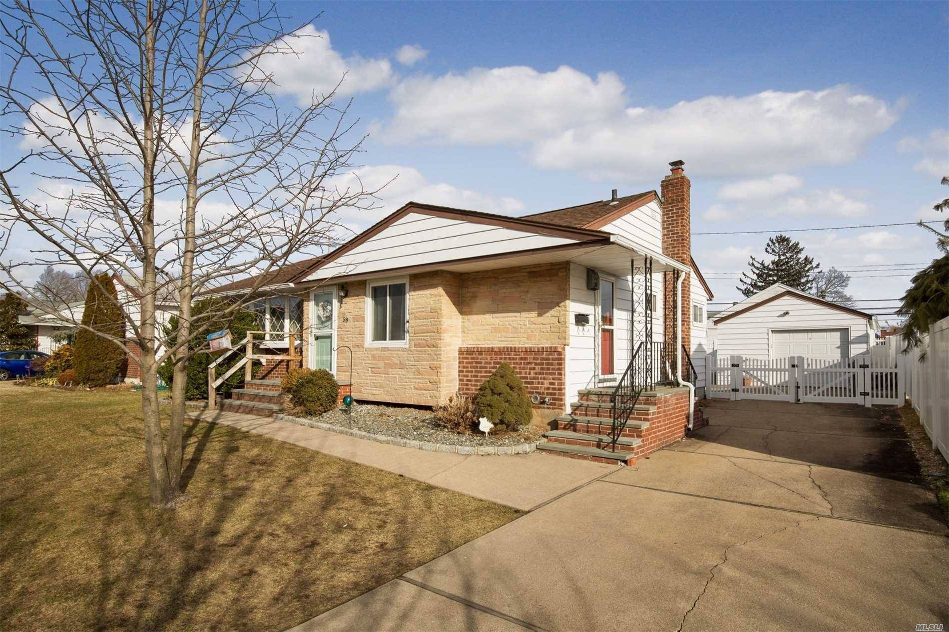 Lovely Ranch Located In Hillside Terrace Section Of Hicksville.