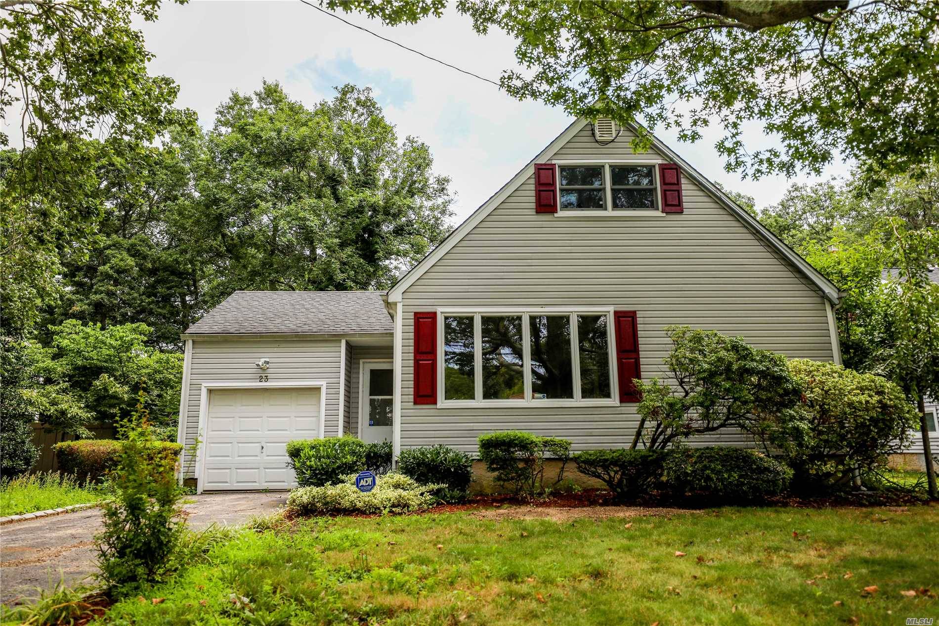 Come See This Newly Renovated Split Style House In Amityville.