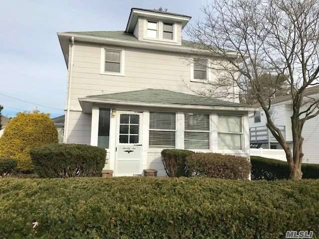 Gorgeous 3 Bedroom 2 Full Bath Updated And Spacious Colonial In The Heart Of Syosset.
