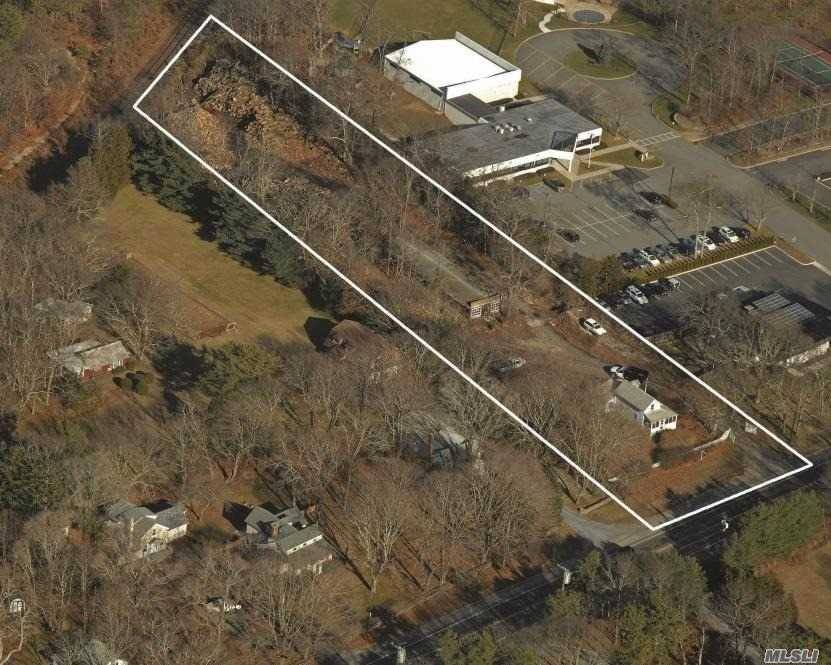 1. 6 Acre Land Parcel Is Located At The Speonk Remsenburg Border, Convenient To Westhampton And Other East End Towns.