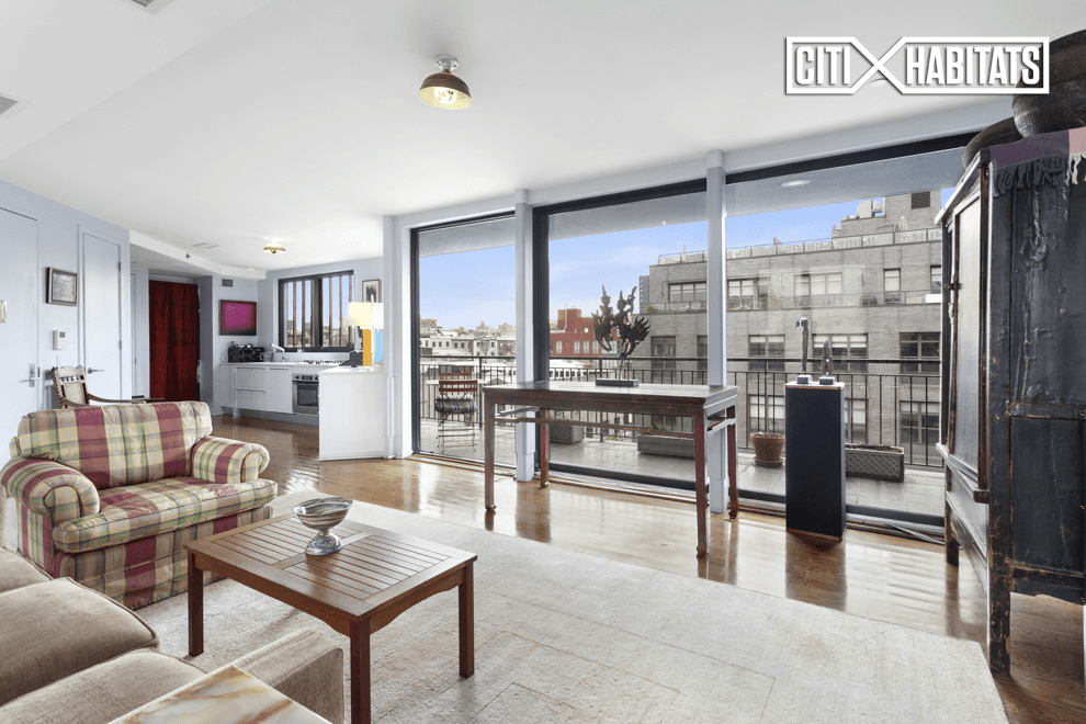 Step out of the elevator directly into one of the best houses at 268 Wythe Ave 6 B as in Brooklyn, and Beautiful !