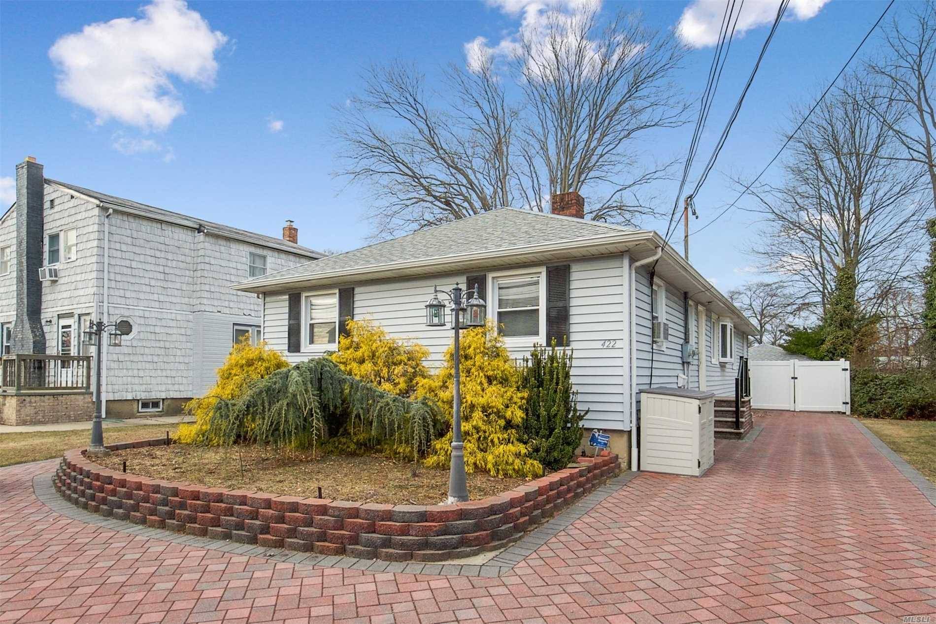 Beautiful Ranch In The Heart Of Bellmore.