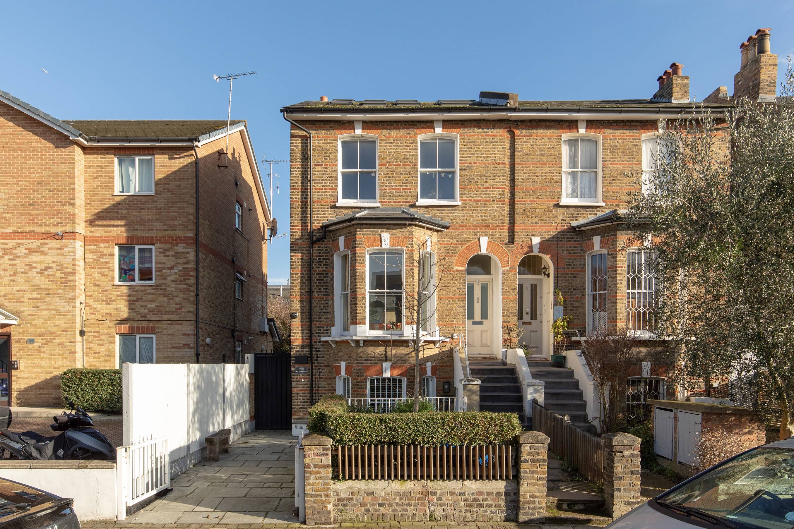 One bedroom flat, Crystal Palace Road, East Dulwich