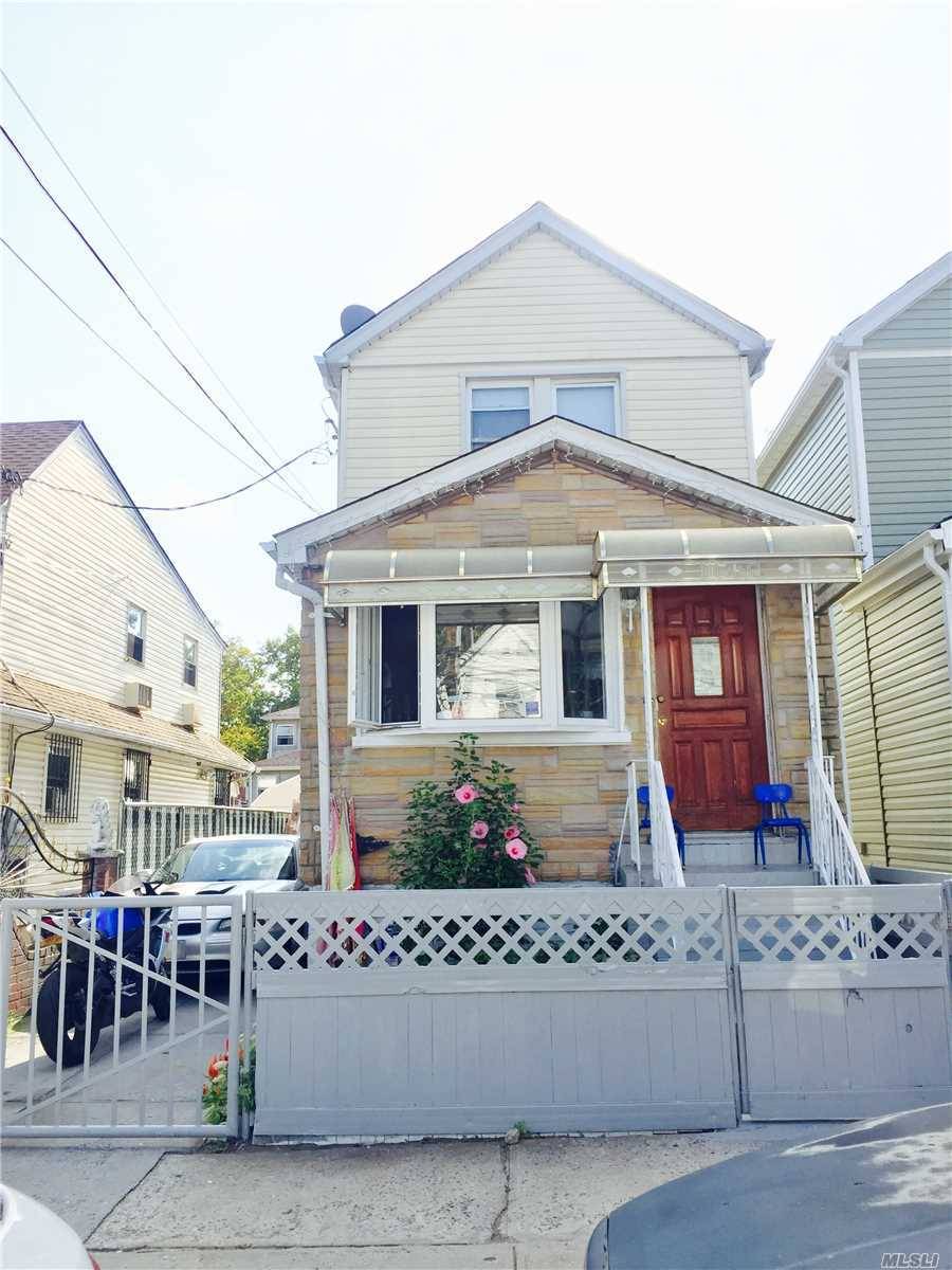 Gorgeous 3 Bedrooms With 2500 Square Feet In Queens !