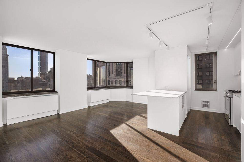Luxurious 2 bedroom. Full service with spectacular views. Flatiron
