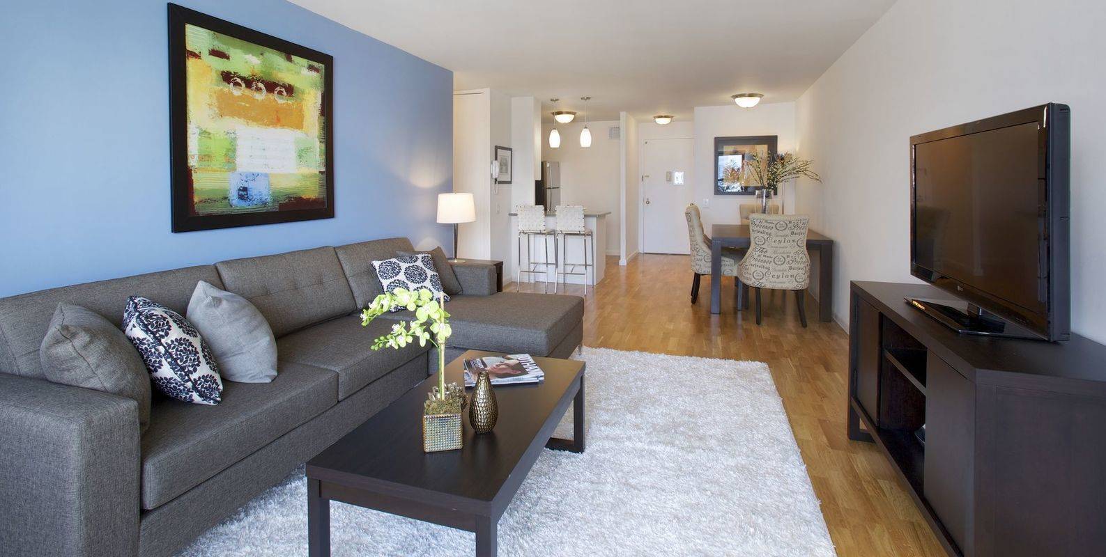 Charming 1 Bed with Walk-In Closet in the Heart of Battery Park. No Fee!