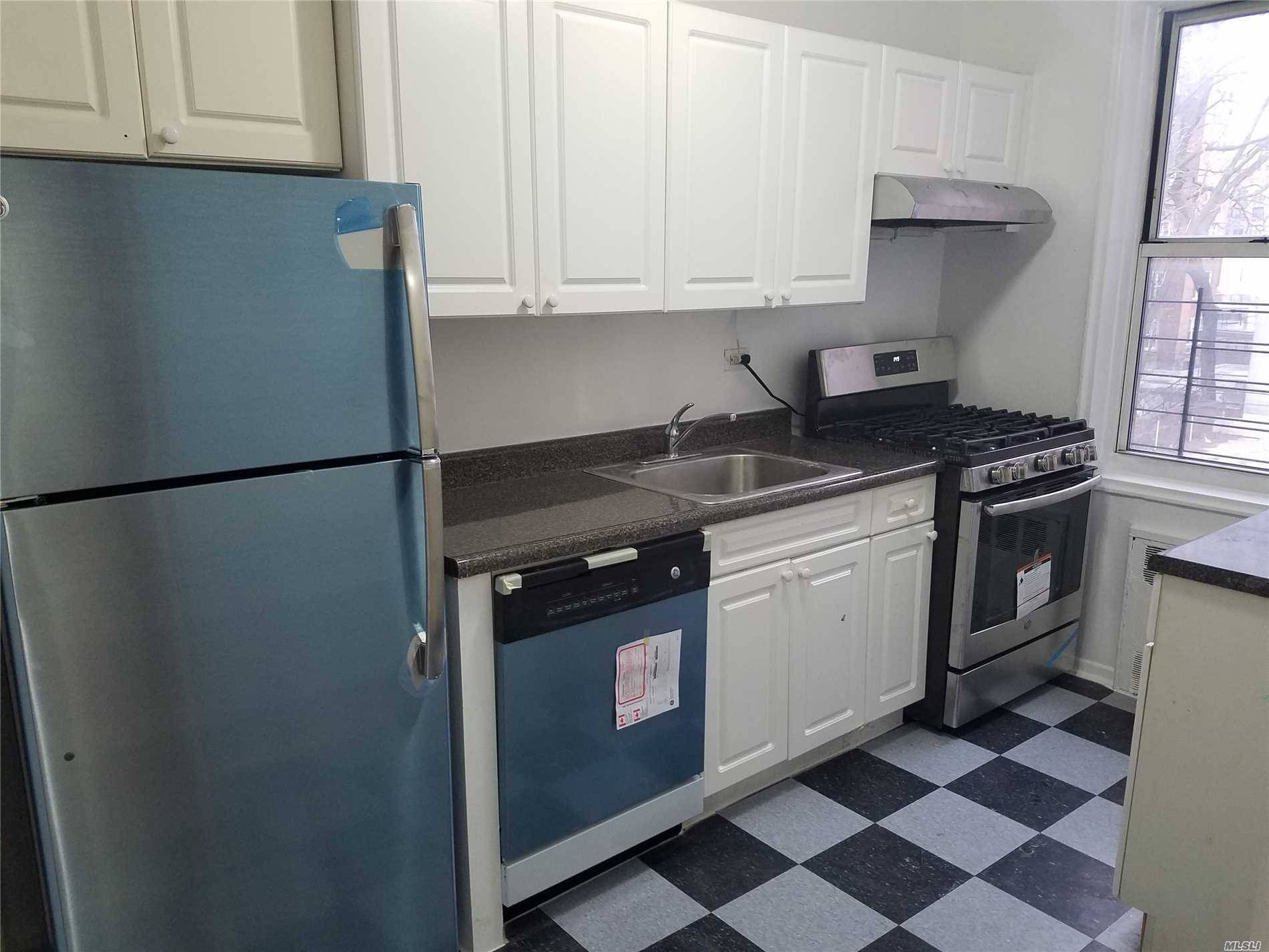 67th 3 BR House Forest Hills LIC / Queens