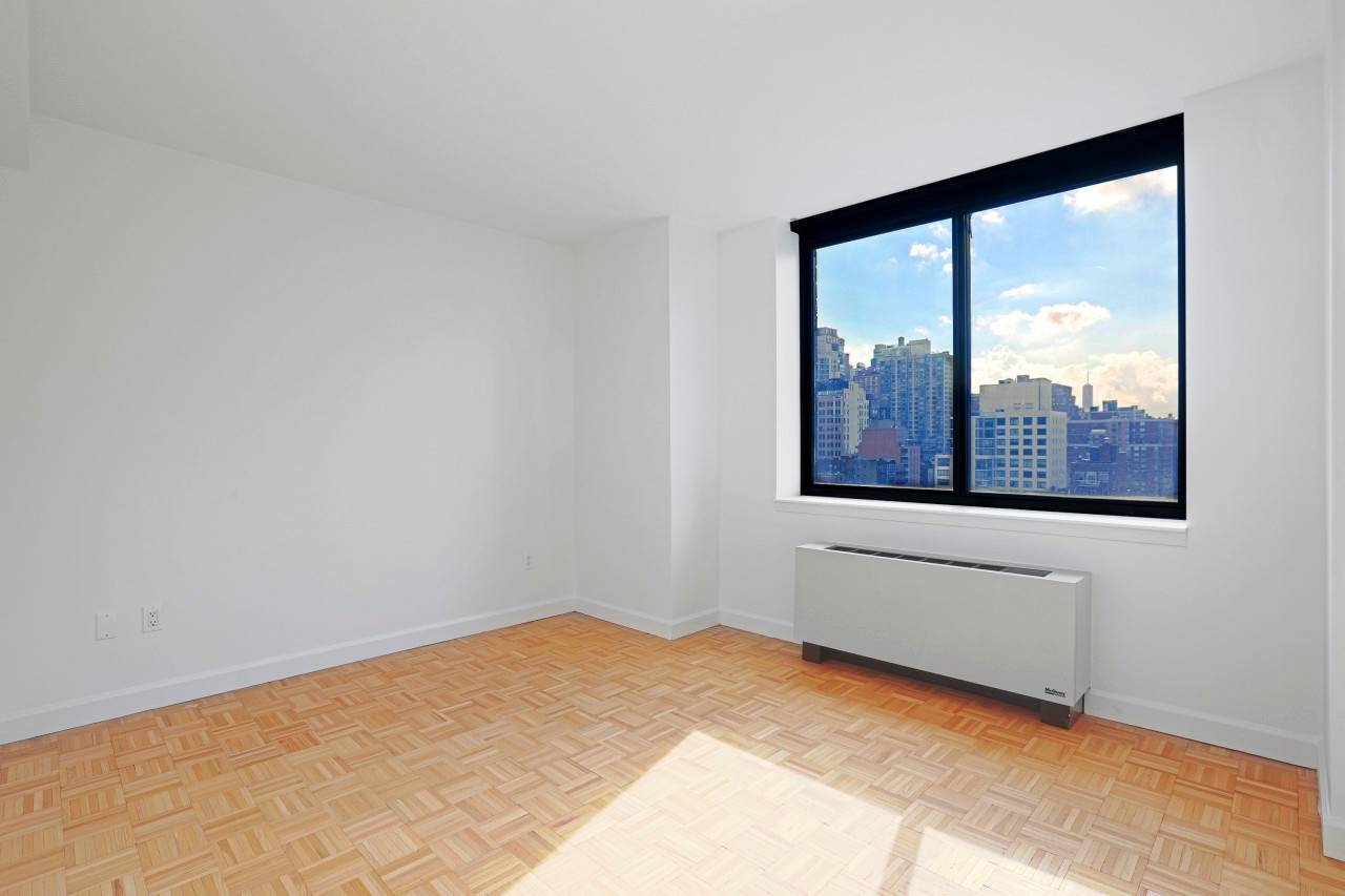 Convertible 2 Bedroom - Tons of Natural Light - High Floor - Luxury Building - Gym - Located in Midtown West