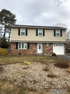 Updated Spacious 4 Bedroom With All Baths Redone Eat In Kitchen With Granite Counters And Stainless Appliances Master Bedroom Has A Walk In Closet Plus Private Bath Family Room W ...