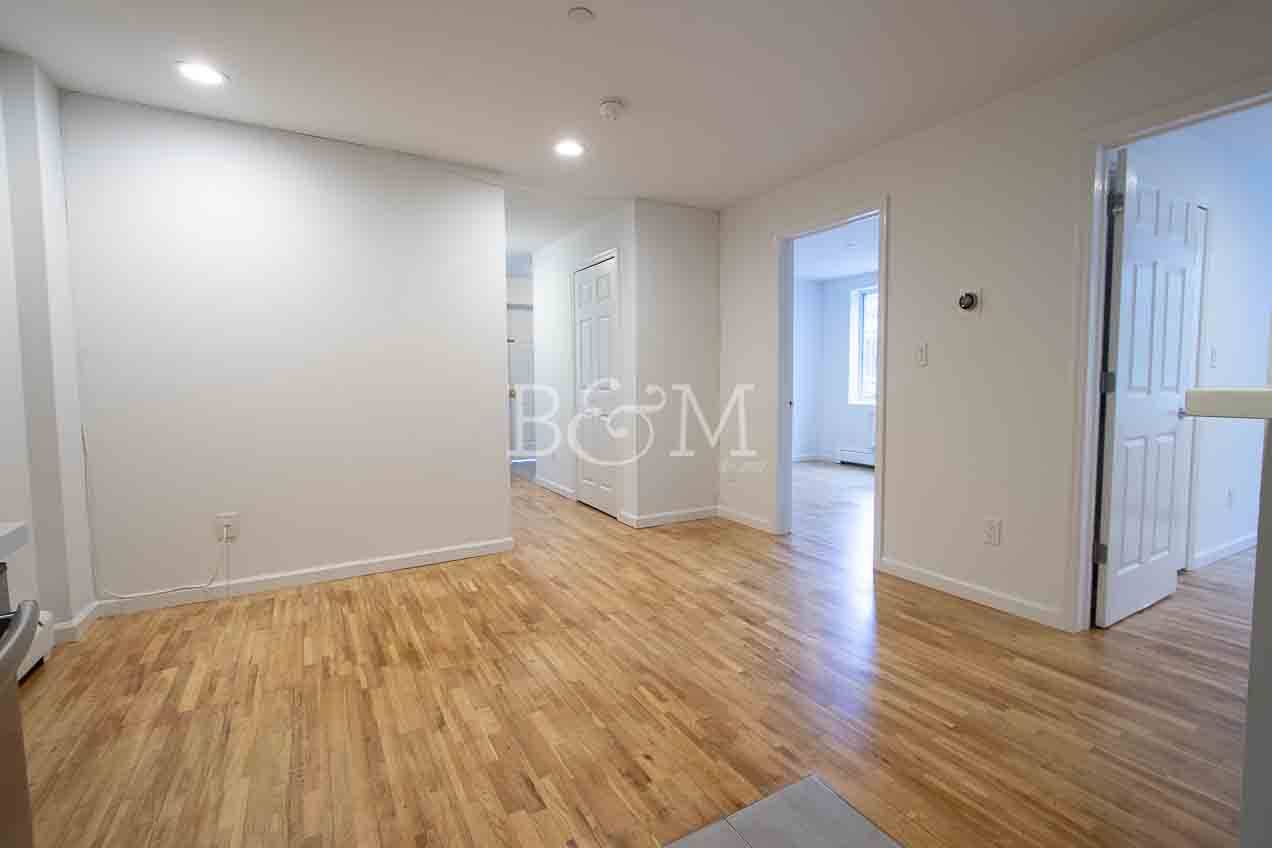 Welcome to 385 Vernon ! This No Fee 16 unit building is located on the border of Bushwick Bedsty.