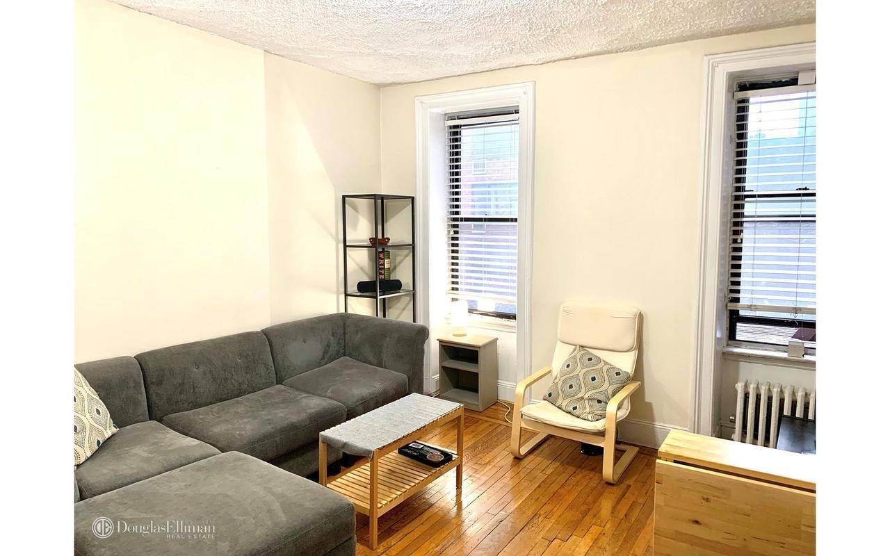 Spacious 1 Bedroom Murray Hill