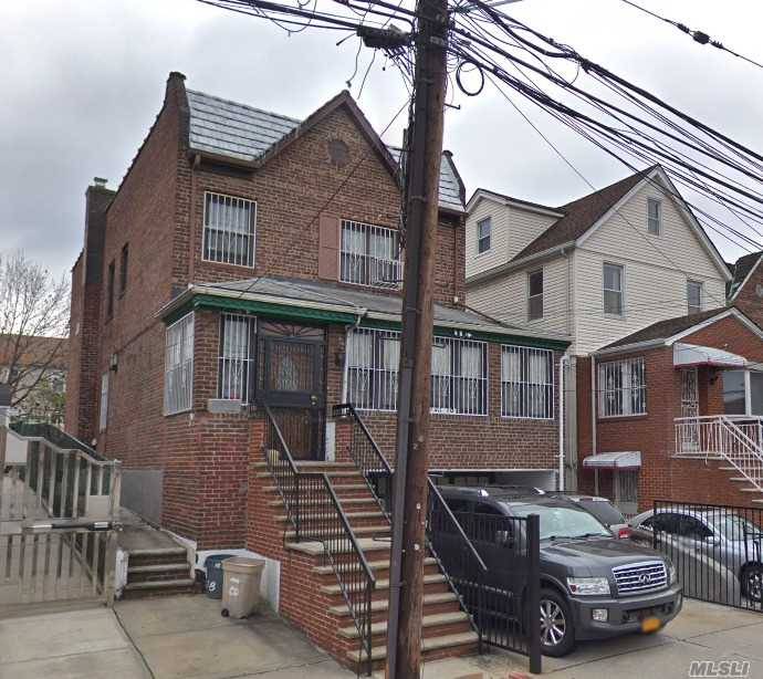 62 3 BR House LIC / Queens