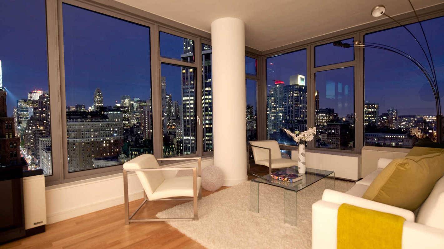 Incredible Views from the sky in this Chelsea High-rise Studio with in-home Washer & Dryer