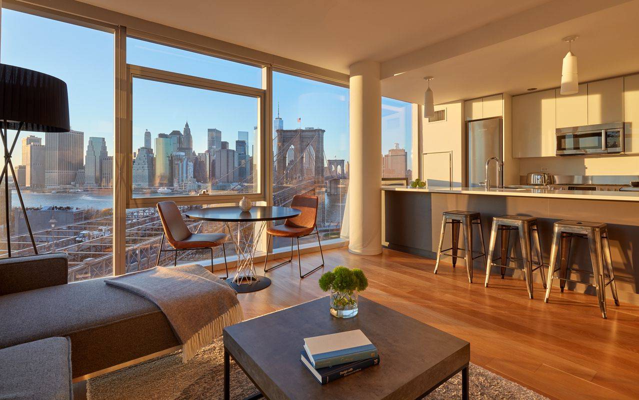 NO FEE: Recently Built 2 Bedroom Corner w/ Manhattan Skyline Views; Doorman Building