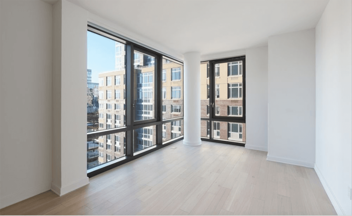 No Fee Upper West Side Luxury High-Rise 2 Bed 2 Bath Apartment