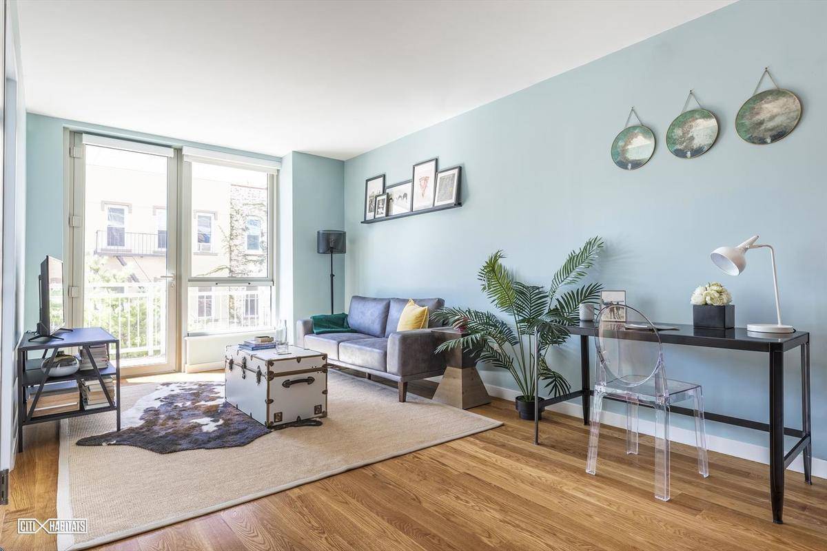 3 Months Free! New Development In Greenpoint! 1 Bedroom Drenched In Light With Large Windows. TONS OF AMENITIES!
