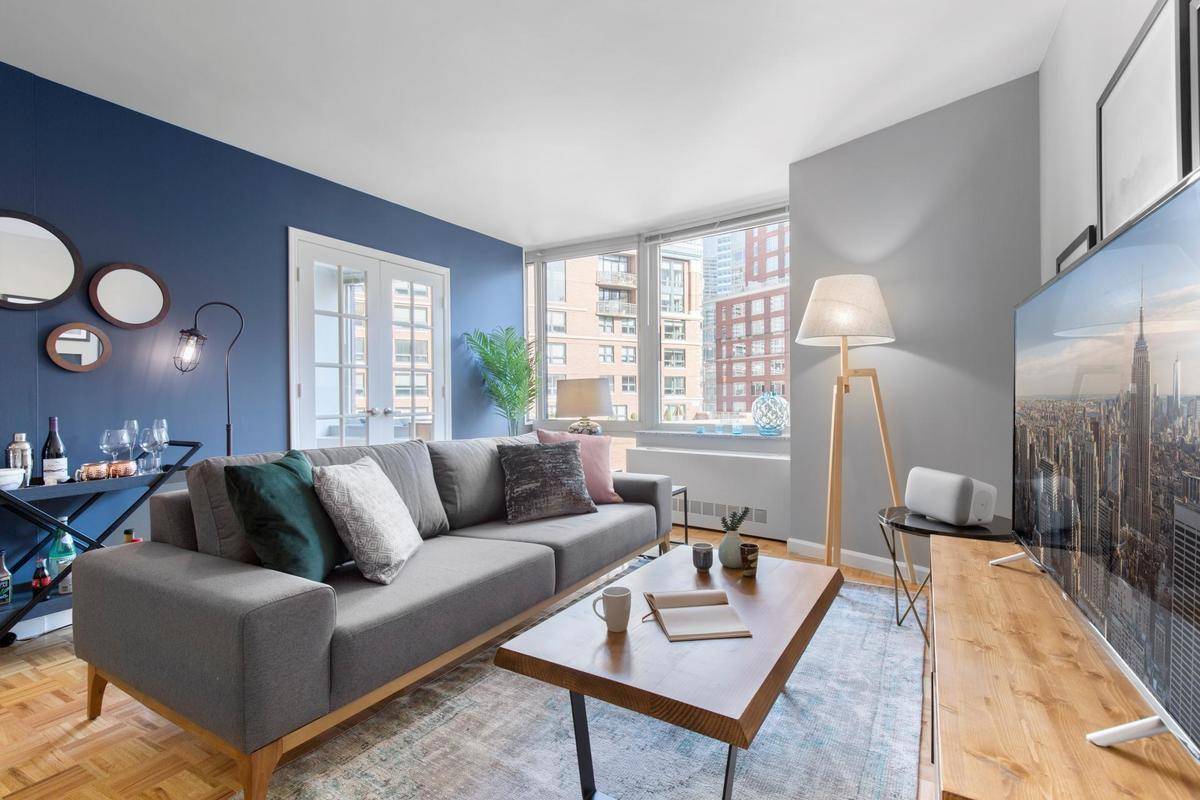Prime 2 Bed / 2 Bath Corner Home in Luxury Battery Park Building. No Fee.
