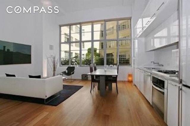 Great value for this bright CONVERTIBLE 2 bedroom loft.