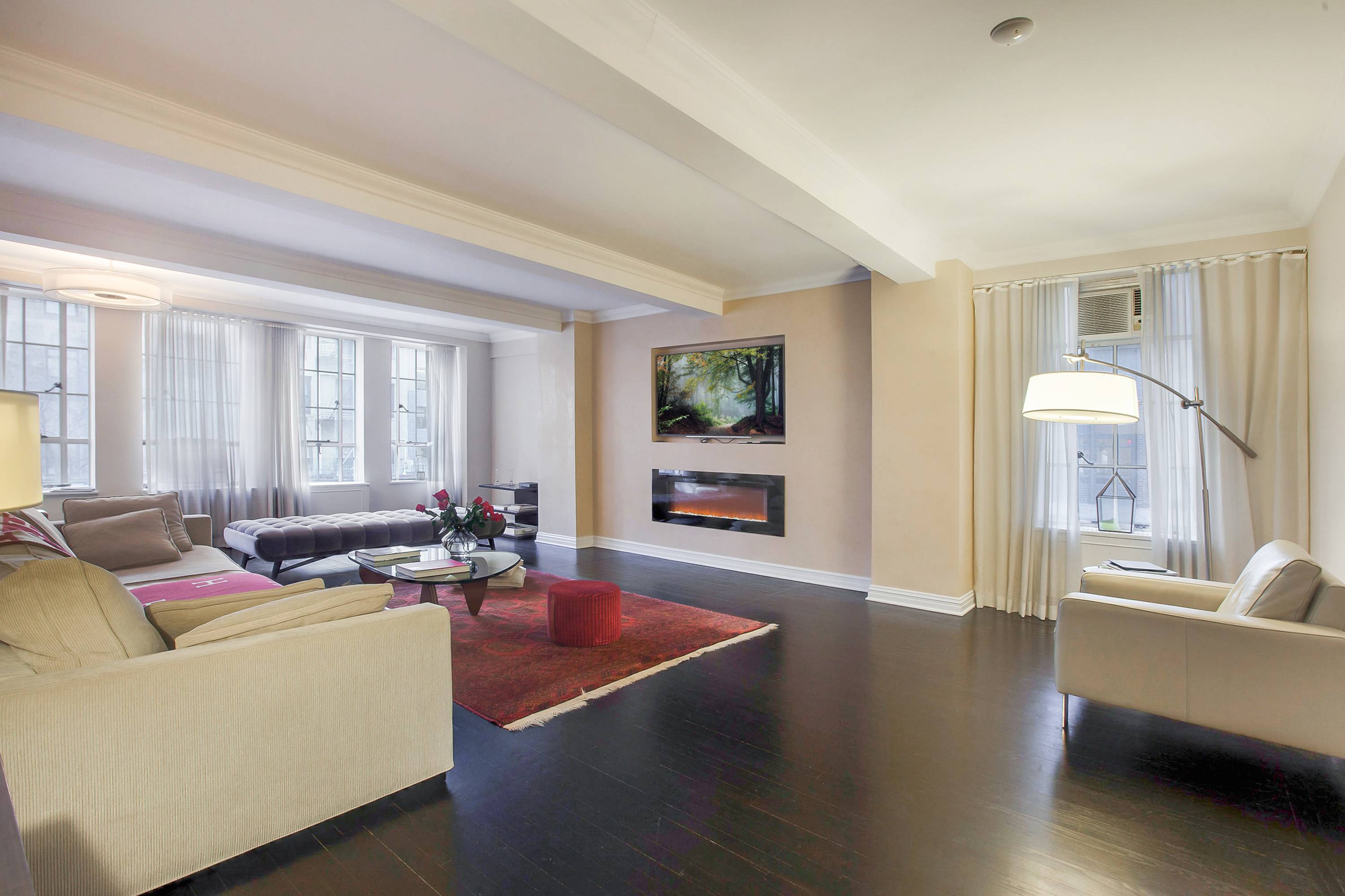 Stunning Oversized Corner Apartment @ Parc Vendome - Midtown West