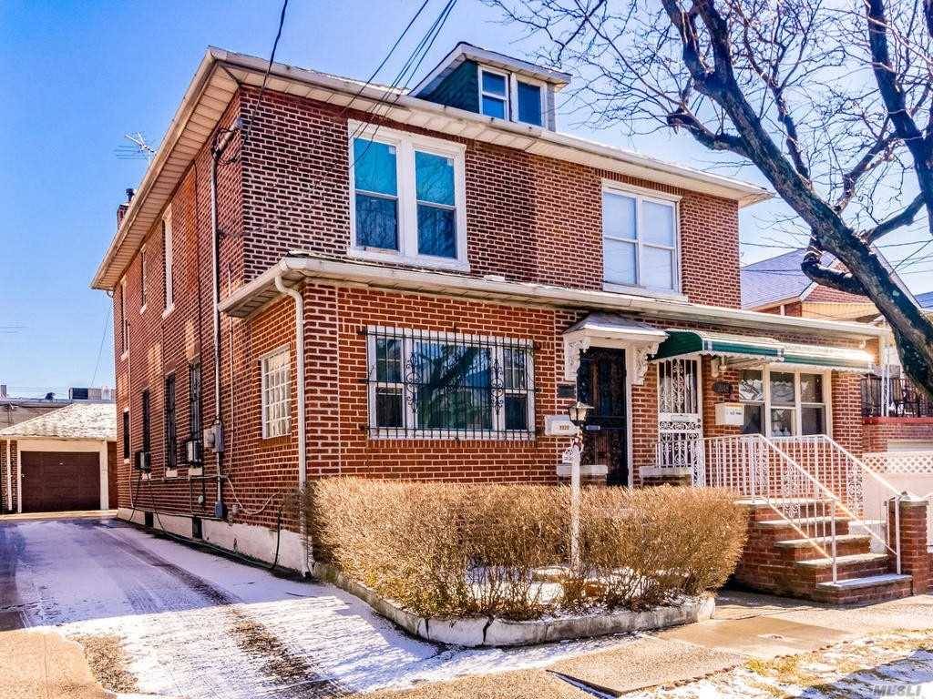 Beautiful single family brick colonial located in the highly desireable Morris Park section of the Bronx.