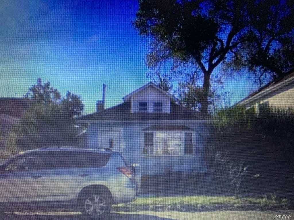 Detached Single Family Bungalow Located In The Long Beach Section Of Nassau County.