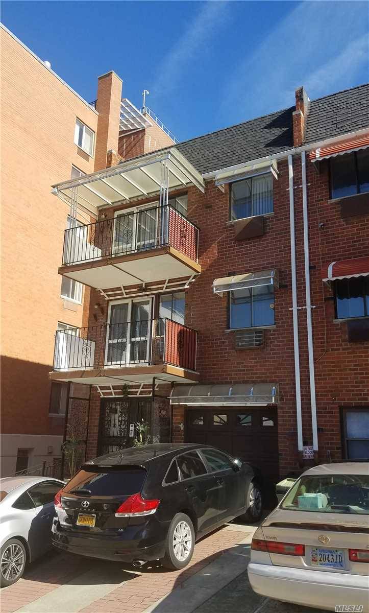 Beautifully Updated Modern 3 Bedroom 2 Bath Rental Walk Up In Forest Hills With All The Extras.