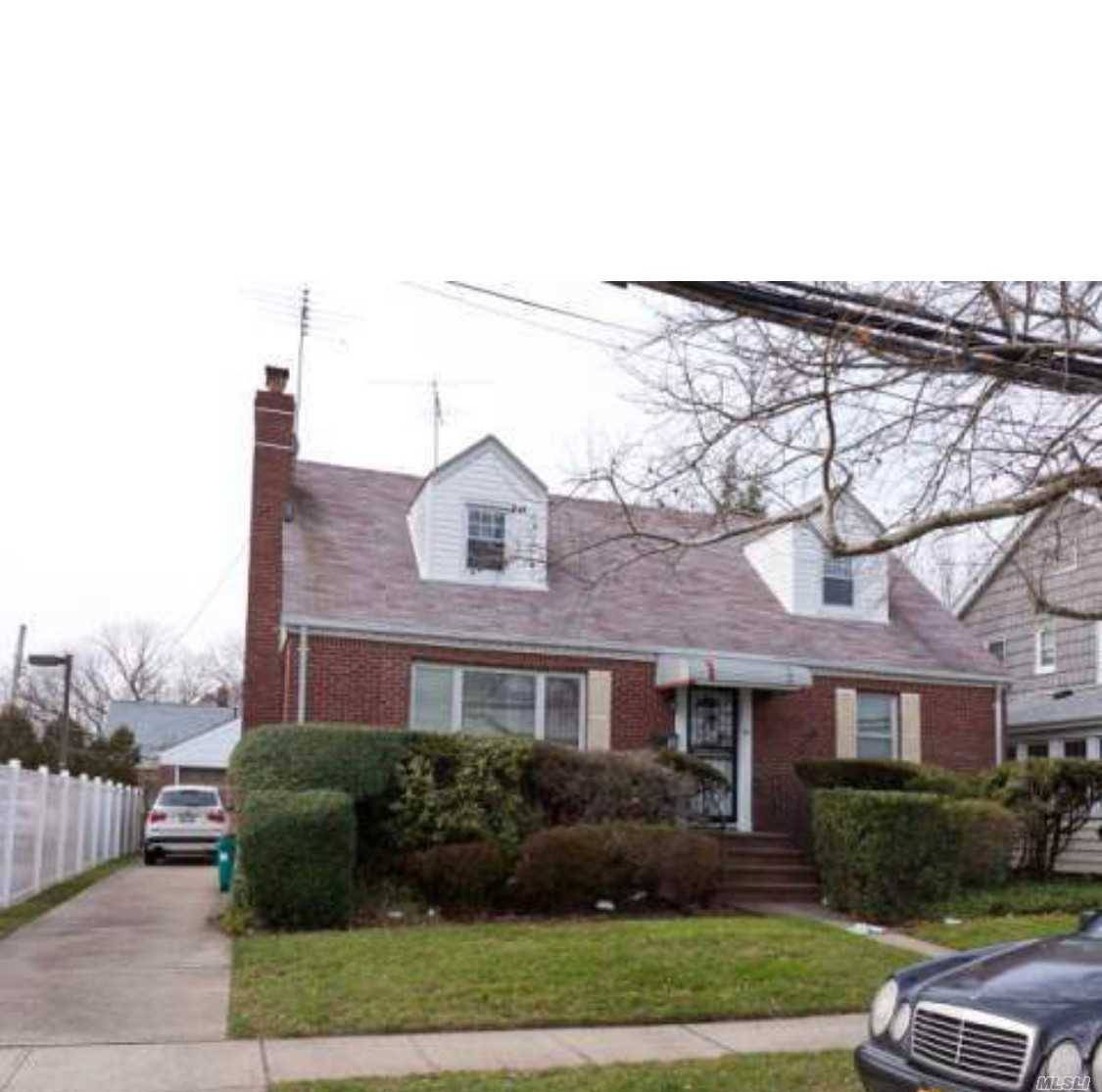 This Legal Two Family Home In The Herricks School District Is Walking Distance From Train Stations And Restaurants.