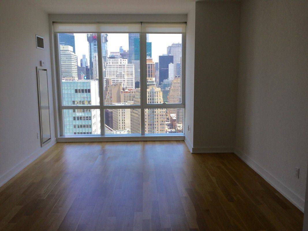 One Bedroom Apartment with the Most Amazing City Skyline Views!