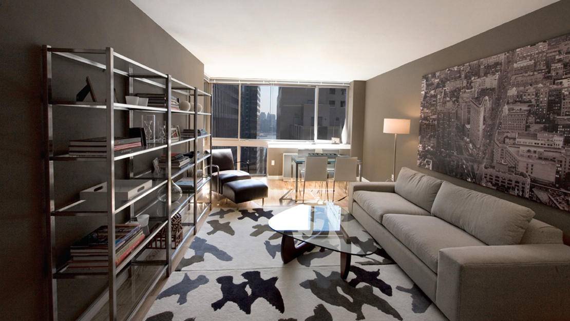 Extravagant Grandeur in a Wall Street Studio Apartment
