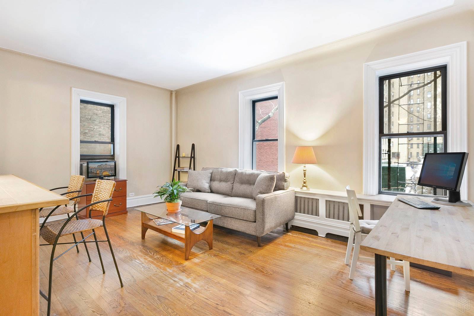 Beautifully situated in an elegant Full service Doorman cooperative with an enviable Madison Avenue, just one block from Central Park and the beginnings of Museum mile and all the treasured ...