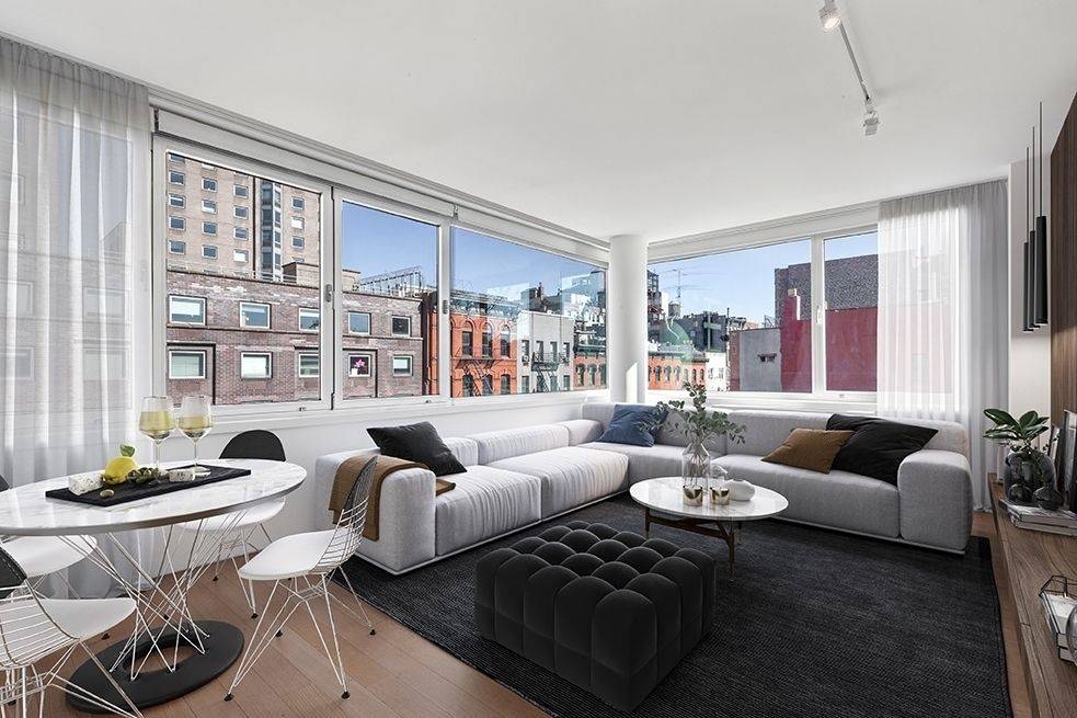 Amazing Loft Ceiling One Bedroom with Broad City Views!!