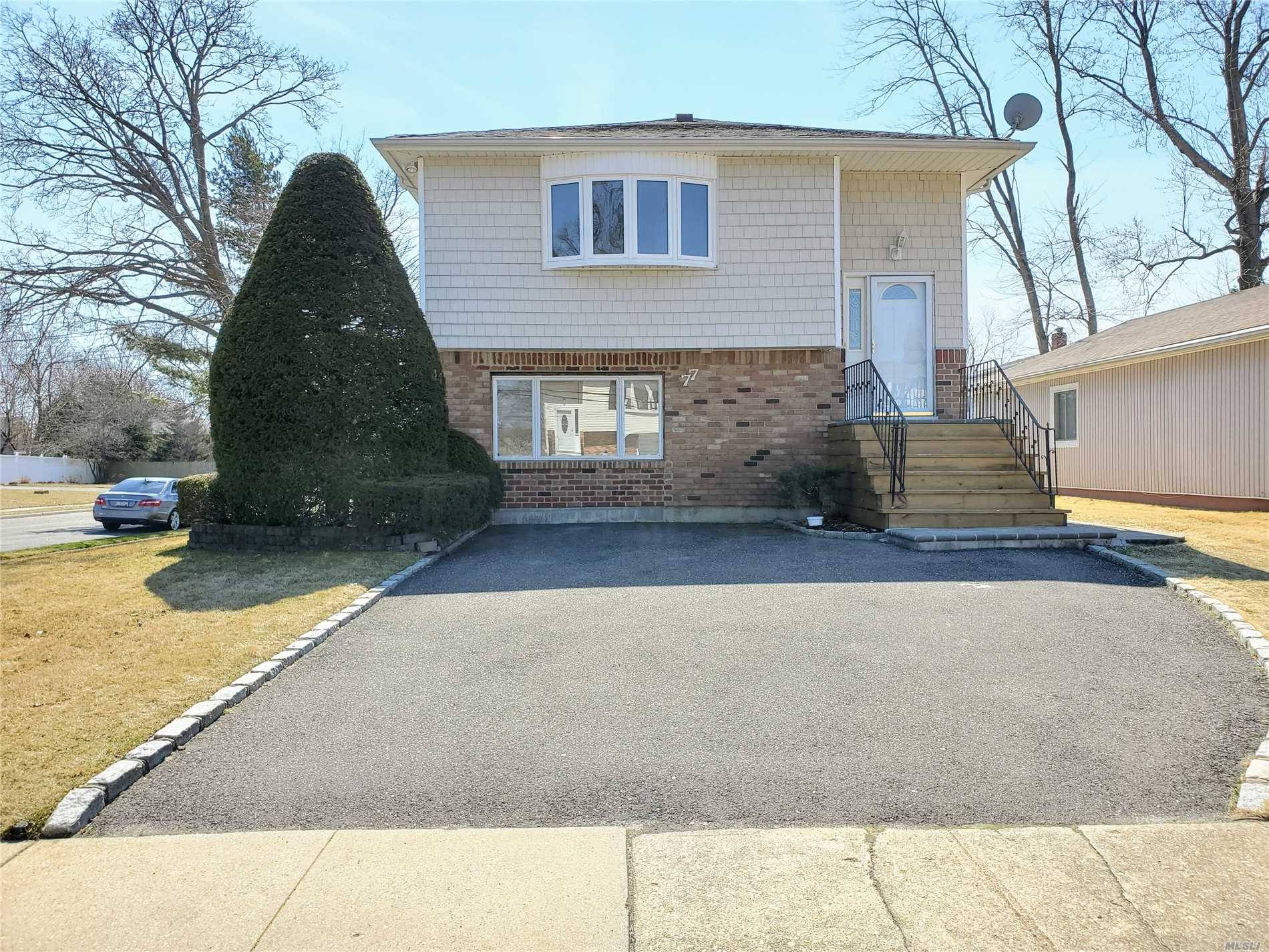 Great opportunity to own in Massapequa !