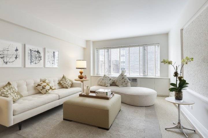 Spacious layout and superb southern, northern and eastern light in Midtown East