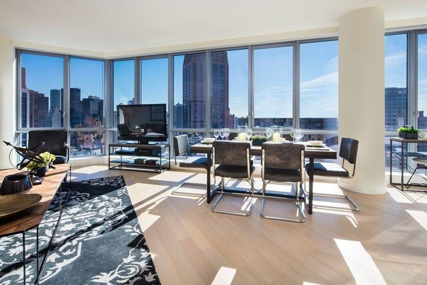Don’t Miss this Stunning Apartment with Condo Style Finishes in the heart of Manhattan!