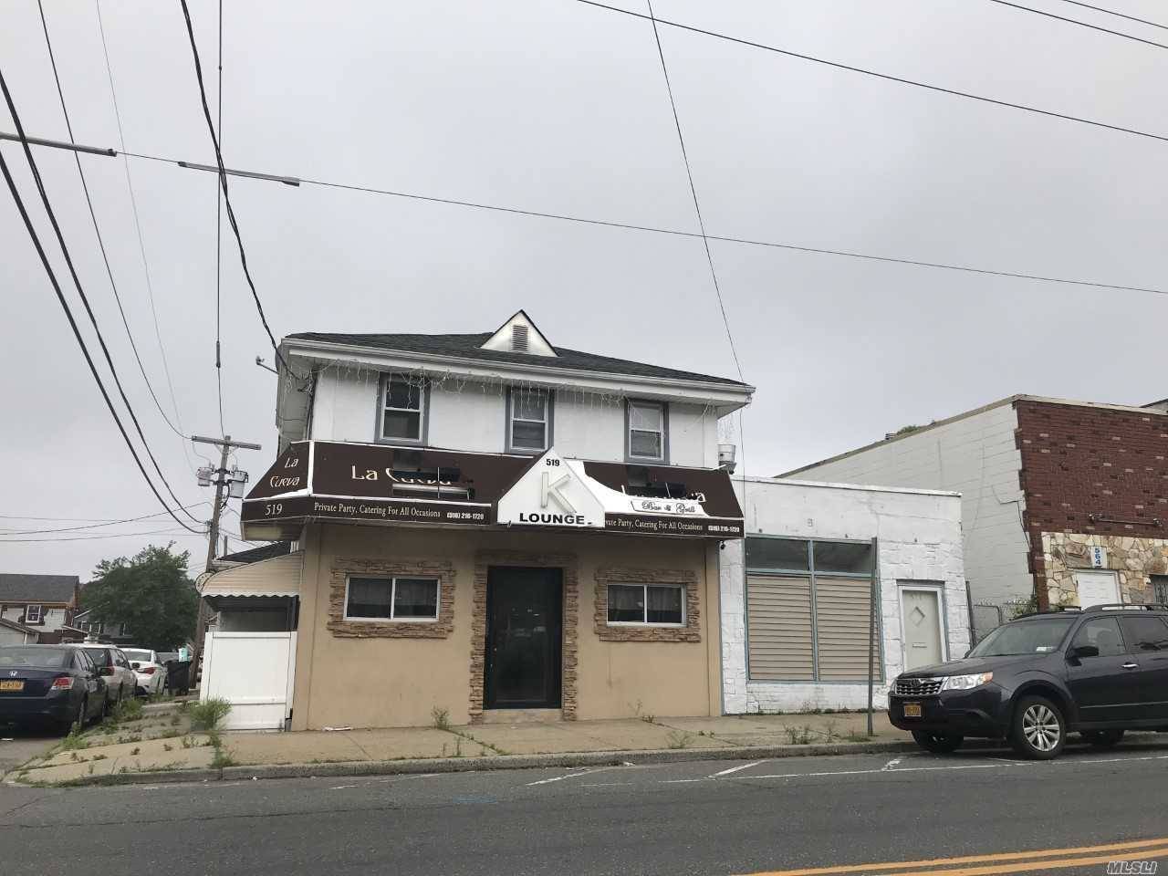 4400 Sq Ft Mixed Use Building In Prime Location Of Elmont.