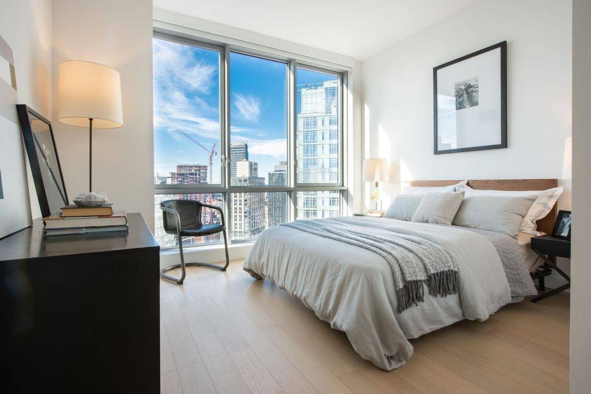 Nomad One Bedroom - New to Market - No Fee - Doorman Building - Endless City Views