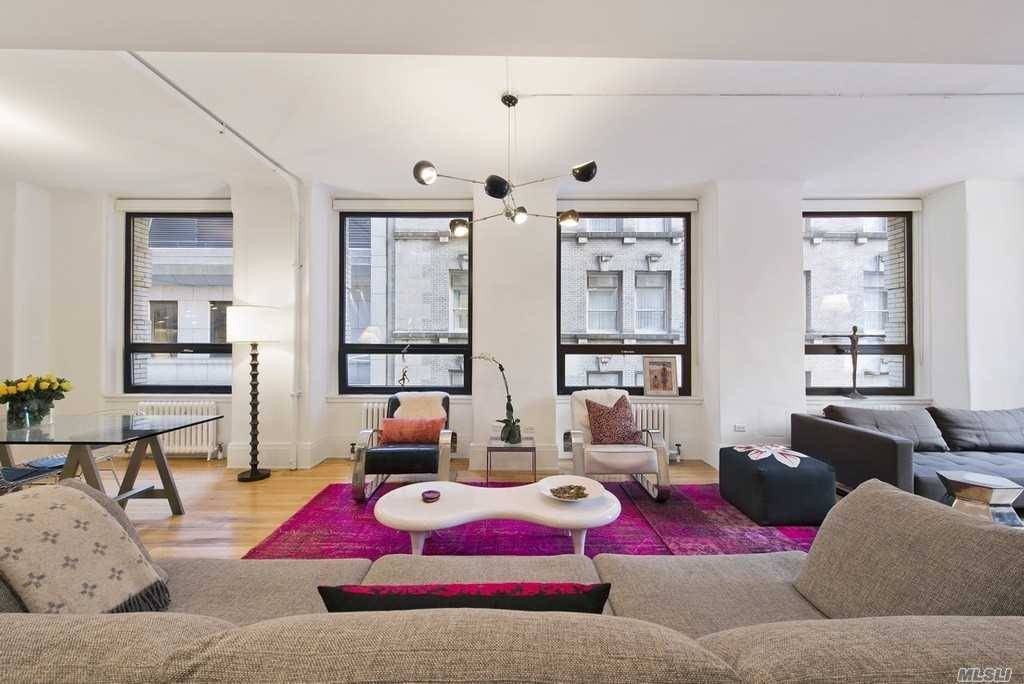 Beautiful TriBeCa Loft right in the center of the Financial District.