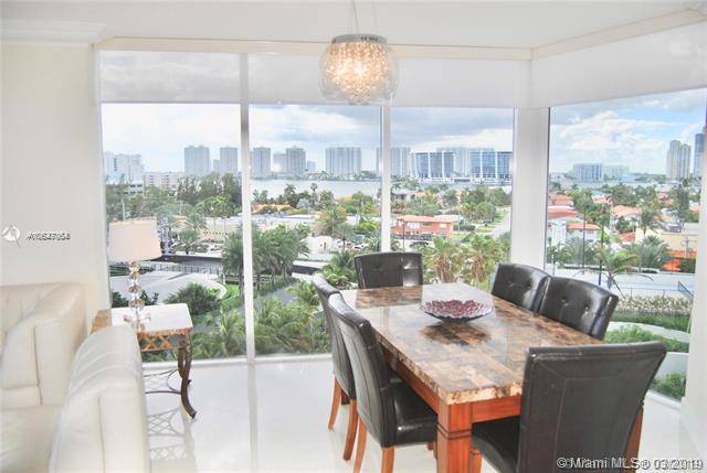 *****Stunning direct ocean and Intracoastal views corner unit with with two balconies
