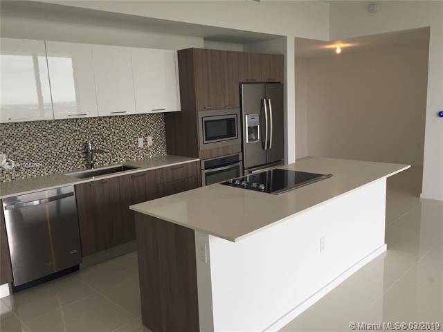 Enjoy living in a Luxurious and Modern apartment in the heart of Downtown Doral