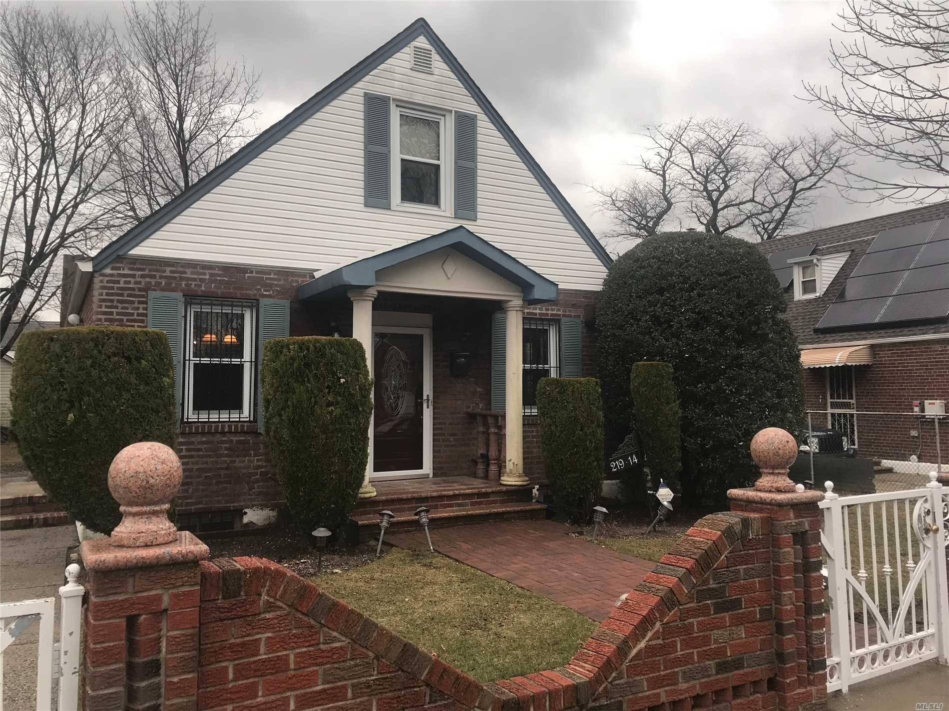 Beautiful well maintained 3 bedroom brick cape, wood floors throughout stainless steel appliances Jacuzzi plenty of closet space fully finished basement private driveway fits up to 3 cars, centrally located ...