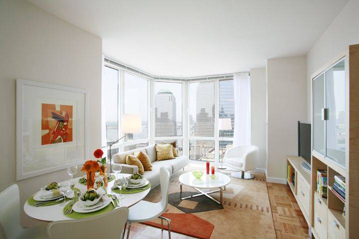 A Tribeca Dream! High Floor 1 Bedroom in a Full Service Luxury Building