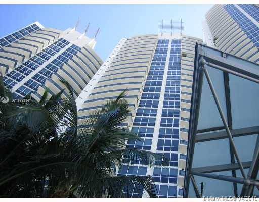 LOWEST PRICE PER SQUARE FOOT IN THE BUILDING - MURANO GRANDE 2 BR Condo Miami Beach Florida