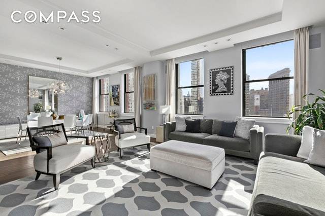Perched high above historic Madison Square Park, this beautiful three bedroom home offers the very best of New York City living.