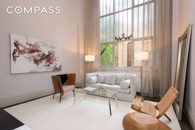 55, 000 PRICE REDUCTION This stylish duplex in the famed Hotel des Artistes features a chic living room with soaring 18' 10 ceiling and 14' south facing windows over West ...