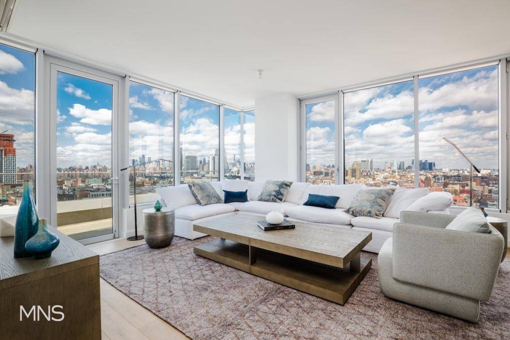 NOW SELLING Showings by appointment onlyBoasting dramatic wraparound views of Manhattan, this elite three bedroom, two and a half bathroom penthouse with private keyed elevator access offers spectacular city living ...