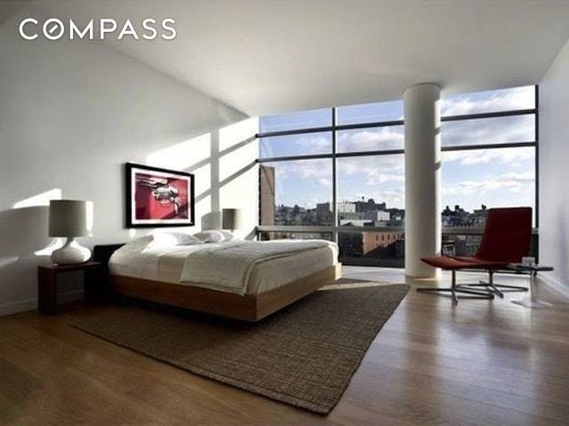 Currently 3 units, The 10th floor at One York Street provides an incredible opportunity to custom design your own floor through luxury residence in one of TriBeca s most exclusive ...