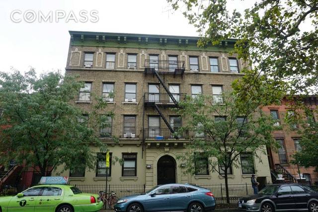 BEAUTIFULLY RENOVATED HUGE 3BR 1BA CROWN HEIGHTS Apartment !