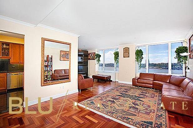 Magnificent Riverside Boulevard condo with Direct River View from every room !